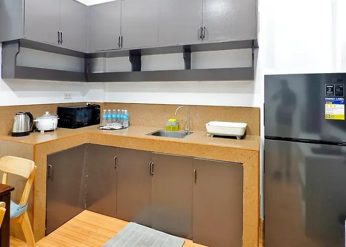 U4 La Guardia Townhouse 2 Bedroom Unit Free Parking Near It Park Apartment