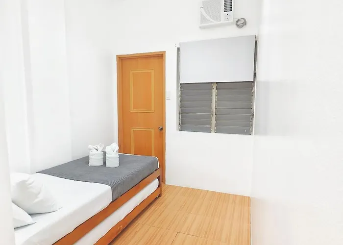 U4 La Guardia Townhouse 2 Bedroom Unit Free Parking Near It Park Apartment Cebu