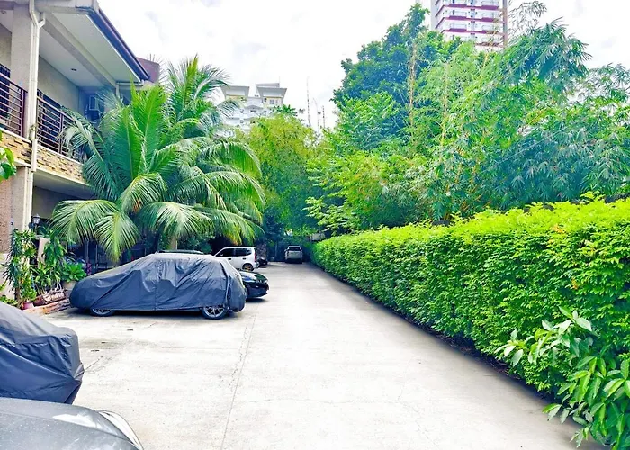 Apartment U4 La Guardia Townhouse 2 Bedroom Unit Free Parking Near It Park Cebu